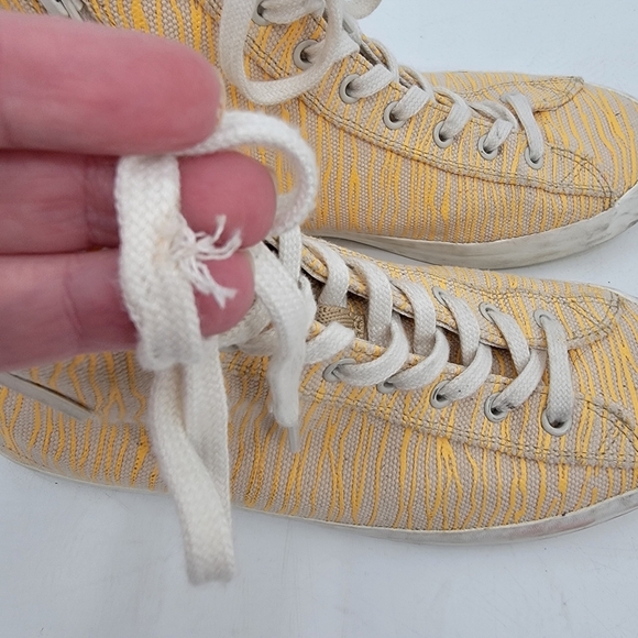 Camper Zebra Pattern High Top Size 39 US 9 Yellow White Indie Festival Sneakers - Picture 12 of 14